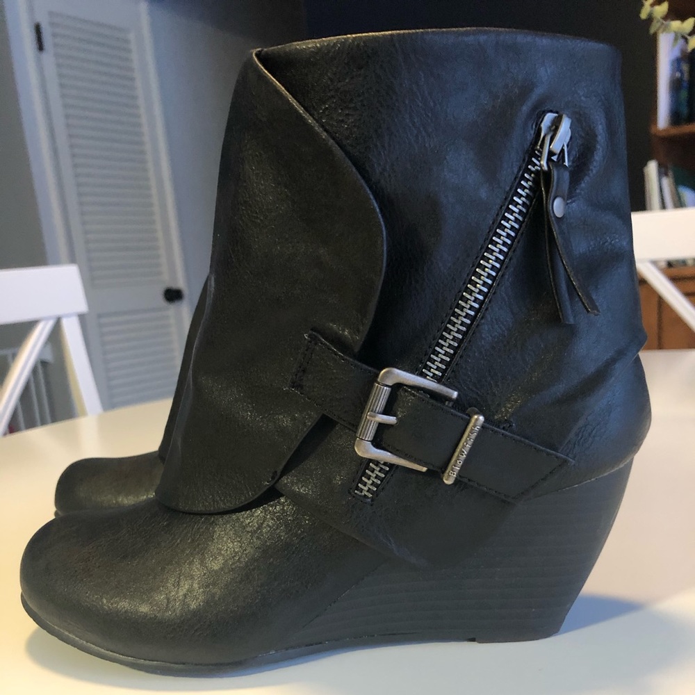 Blowfish wedge boots!